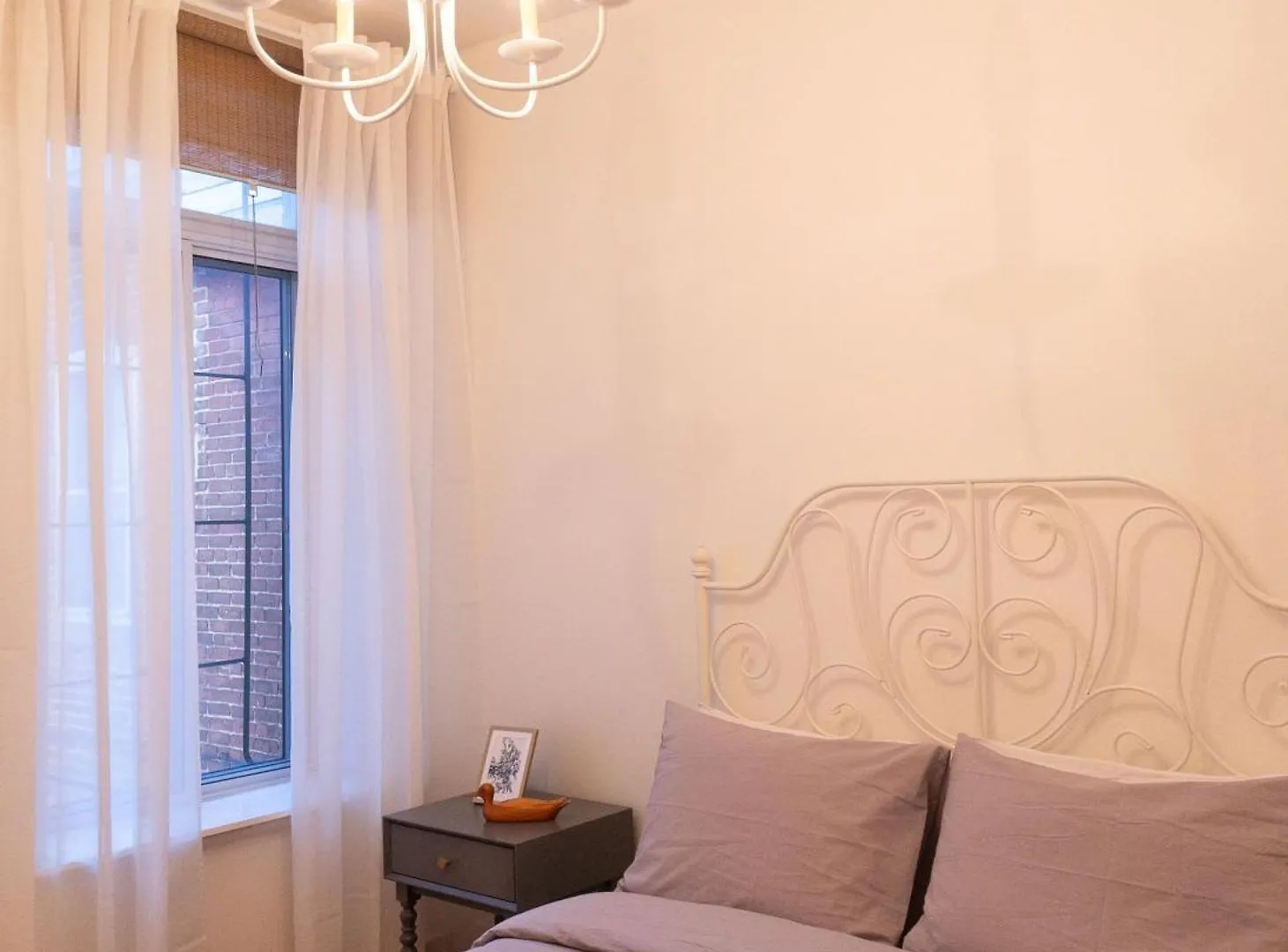 Дом отдыха Вилла Heart Of Mtr For Memorable Experience 7Minmetro 2 Backyard Fully Equipped Монреаль